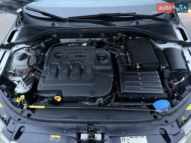 Сірий Шкода Octavia Scout, об'ємом двигуна 2 л та пробігом 270 тис. км за 15700 $, фото 12 на Automoto.ua