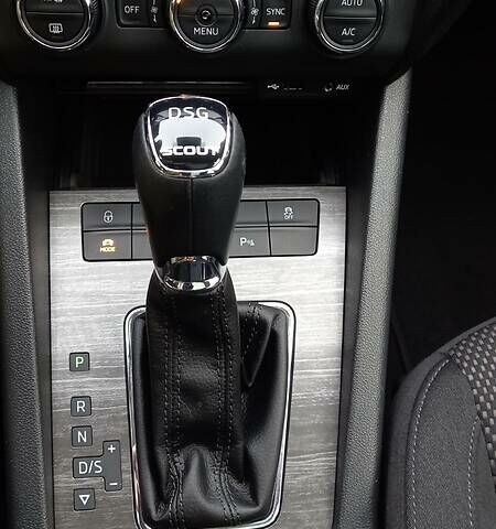 Сірий Шкода Octavia Scout, об'ємом двигуна 2 л та пробігом 220 тис. км за 18900 $, фото 12 на Automoto.ua