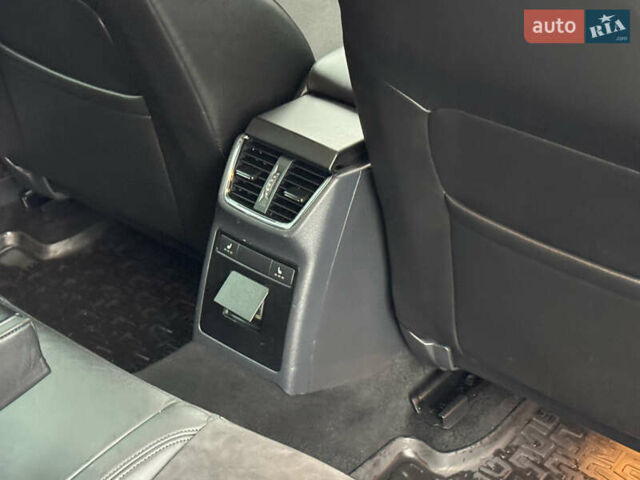 Серый Шкода Октавия Скаут, объемом двигателя 2 л и пробегом 251 тыс. км за 15950 $, фото 114 на Automoto.ua