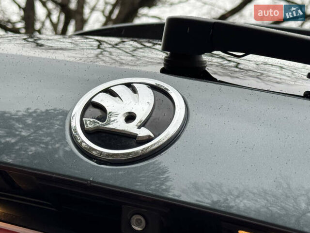 Серый Шкода Октавия Скаут, объемом двигателя 2 л и пробегом 251 тыс. км за 15950 $, фото 38 на Automoto.ua