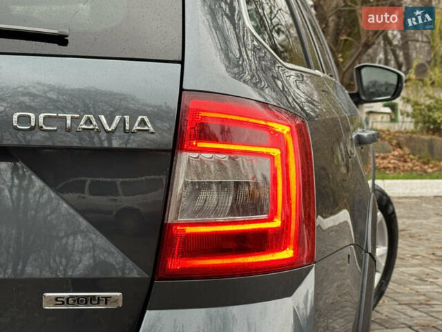 Серый Шкода Октавия Скаут, объемом двигателя 2 л и пробегом 251 тыс. км за 15950 $, фото 42 на Automoto.ua