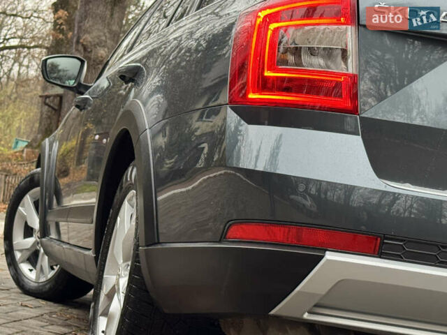 Серый Шкода Октавия Скаут, объемом двигателя 2 л и пробегом 251 тыс. км за 15950 $, фото 59 на Automoto.ua