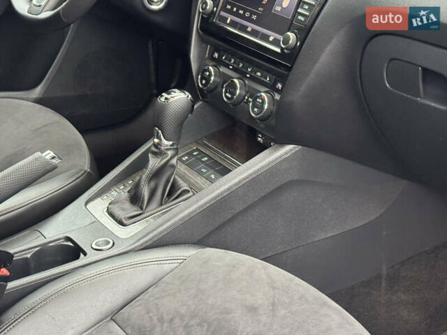 Серый Шкода Октавия Скаут, объемом двигателя 2 л и пробегом 251 тыс. км за 15950 $, фото 95 на Automoto.ua