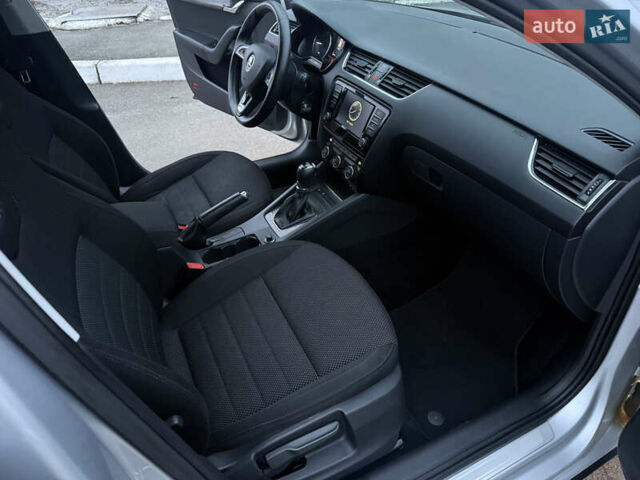Сірий Шкода Octavia Scout, об'ємом двигуна 2 л та пробігом 270 тис. км за 15700 $, фото 9 на Automoto.ua