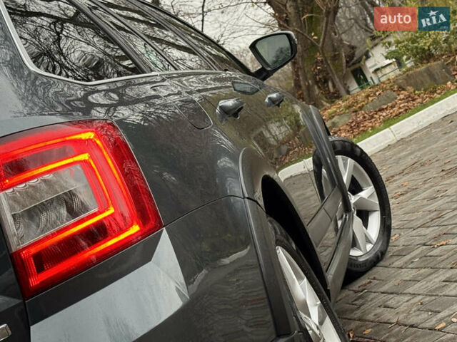 Серый Шкода Октавия Скаут, объемом двигателя 2 л и пробегом 251 тыс. км за 15950 $, фото 43 на Automoto.ua