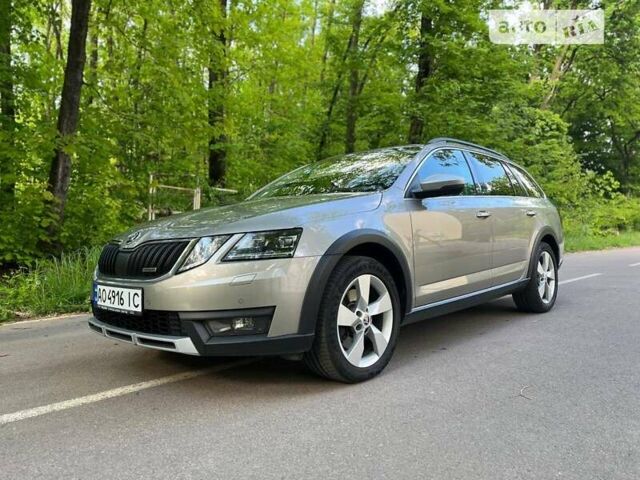 Сірий Шкода Octavia Scout, об'ємом двигуна 2 л та пробігом 260 тис. км за 17499 $, фото 9 на Automoto.ua