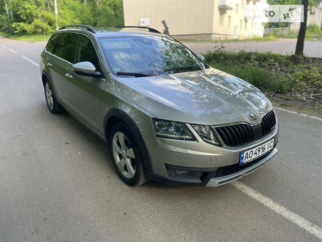 Сірий Шкода Octavia Scout, об'ємом двигуна 2 л та пробігом 260 тис. км за 17499 $, фото 1 на Automoto.ua