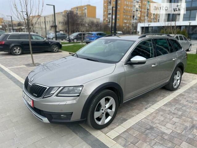 Сірий Шкода Octavia Scout, об'ємом двигуна 2 л та пробігом 260 тис. км за 17499 $, фото 16 на Automoto.ua