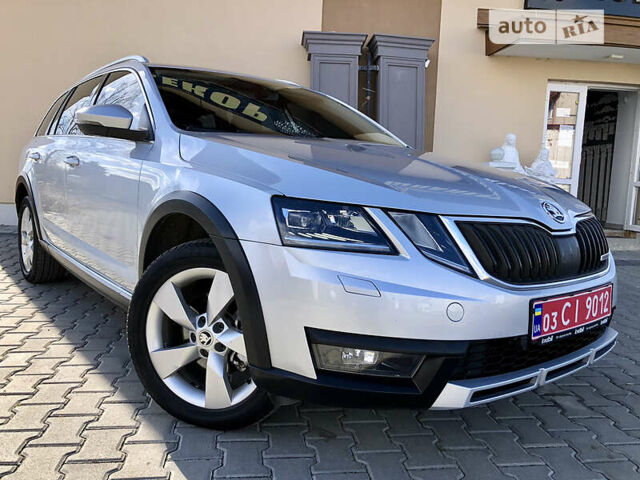 Сірий Шкода Octavia Scout, об'ємом двигуна 2 л та пробігом 199 тис. км за 17799 $, фото 3 на Automoto.ua