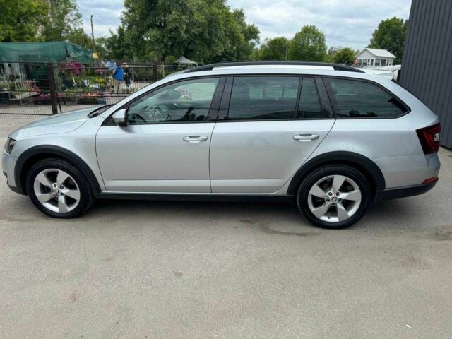 Сірий Шкода Octavia Scout, об'ємом двигуна 2 л та пробігом 199 тис. км за 19000 $, фото 10 на Automoto.ua