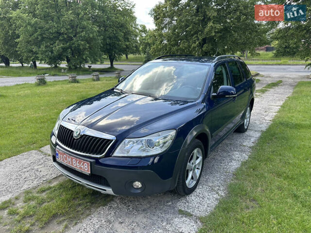 Синий Шкода Октавия Скаут, объемом двигателя 1.8 л и пробегом 155 тыс. км за 9300 $, фото 1 на Automoto.ua