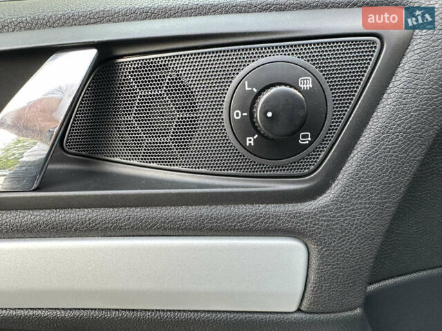Синий Шкода Октавия Скаут, объемом двигателя 1.8 л и пробегом 155 тыс. км за 9300 $, фото 196 на Automoto.ua
