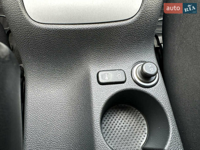 Синий Шкода Октавия Скаут, объемом двигателя 1.8 л и пробегом 155 тыс. км за 9300 $, фото 139 на Automoto.ua