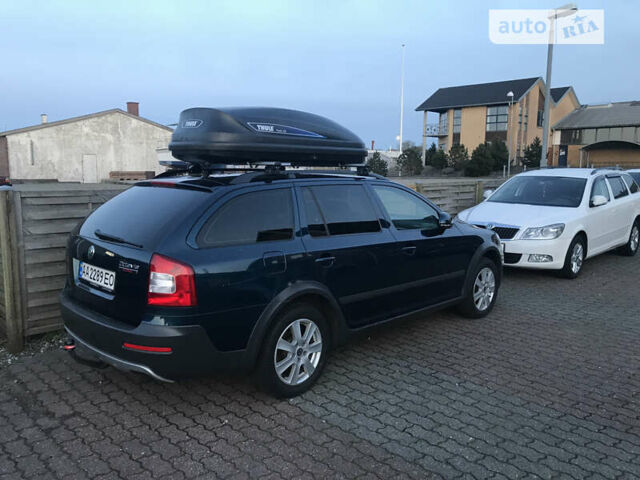 Синій Шкода Octavia Scout, об'ємом двигуна 2 л та пробігом 235 тис. км за 11200 $, фото 6 на Automoto.ua