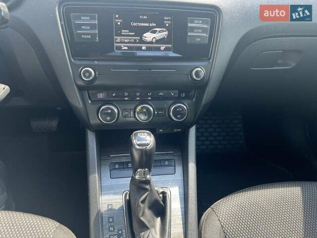Синий Шкода Октавия Скаут, объемом двигателя 2 л и пробегом 238 тыс. км за 13200 $, фото 26 на Automoto.ua