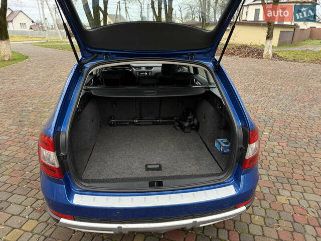 Синій Шкода Octavia Scout, об'ємом двигуна 2 л та пробігом 265 тис. км за 13600 $, фото 27 на Automoto.ua