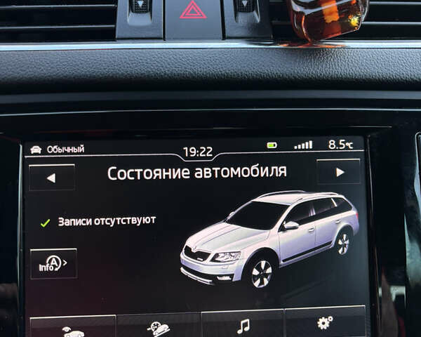 Синий Шкода Октавия Скаут, объемом двигателя 1.97 л и пробегом 289 тыс. км за 13450 $, фото 16 на Automoto.ua