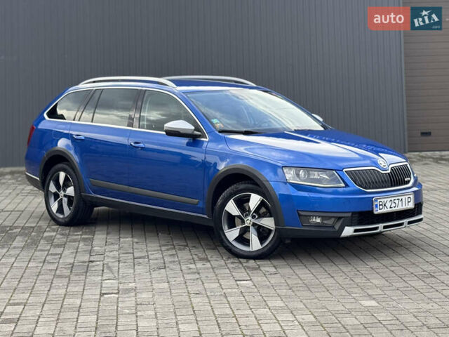 Синій Шкода Octavia Scout, об'ємом двигуна 2 л та пробігом 250 тис. км за 14350 $, фото 3 на Automoto.ua
