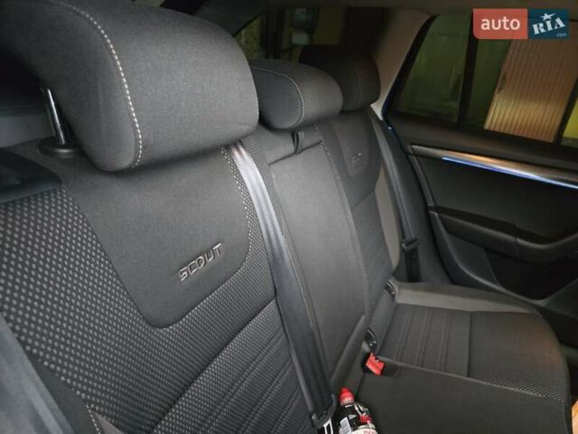 Синий Шкода Октавия Скаут, объемом двигателя 1.97 л и пробегом 227 тыс. км за 18700 $, фото 22 на Automoto.ua