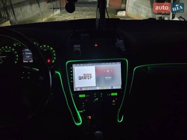 Зеленый Шкода Октавия Скаут, объемом двигателя 1.97 л и пробегом 285 тыс. км за 6900 $, фото 31 на Automoto.ua