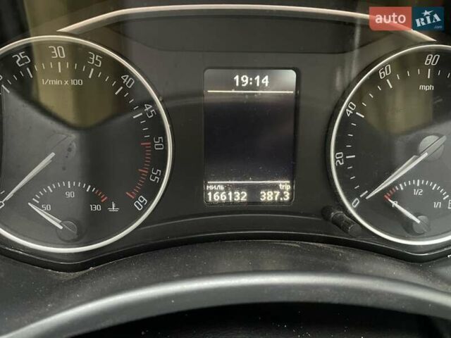 Зеленый Шкода Октавия Скаут, объемом двигателя 2 л и пробегом 260 тыс. км за 3800 $, фото 10 на Automoto.ua