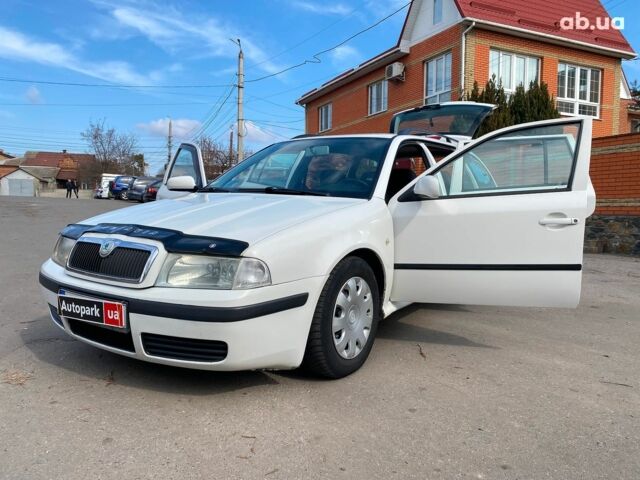 Білий Шкода Октавія Тур, об'ємом двигуна 1.6 л та пробігом 306 тис. км за 4990 $, фото 12 на Automoto.ua