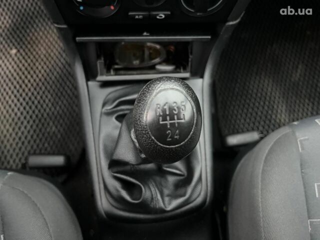 Коричневий Шкода Октавія Тур, об'ємом двигуна 1.6 л та пробігом 276 тис. км за 4440 $, фото 27 на Automoto.ua