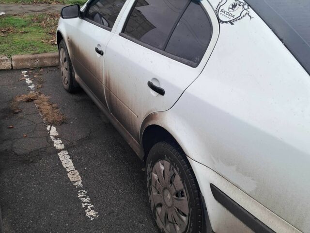 Белый Шкода Октавия, объемом двигателя 1.6 л и пробегом 360 тыс. км за 1416 $, фото 2 на Automoto.ua