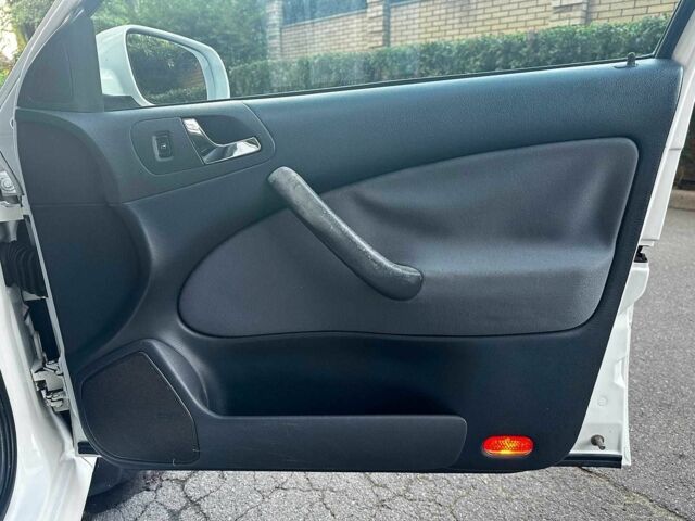 Белый Шкода Октавия, объемом двигателя 1.6 л и пробегом 232 тыс. км за 4440 $, фото 20 на Automoto.ua