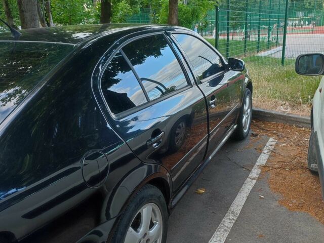 Белый Шкода Октавия, объемом двигателя 3 л и пробегом 225 тыс. км за 6200 $, фото 3 на Automoto.ua