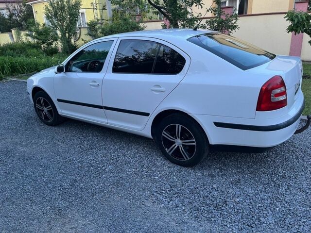 Белый Шкода Октавия, объемом двигателя 1.6 л и пробегом 233 тыс. км за 5300 $, фото 6 на Automoto.ua