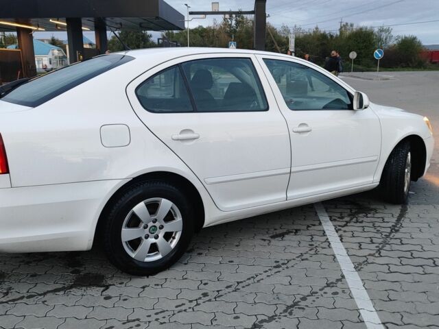 Белый Шкода Октавия, объемом двигателя 1.4 л и пробегом 230 тыс. км за 6500 $, фото 8 на Automoto.ua