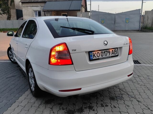 Белый Шкода Октавия, объемом двигателя 1.4 л и пробегом 230 тыс. км за 6500 $, фото 6 на Automoto.ua