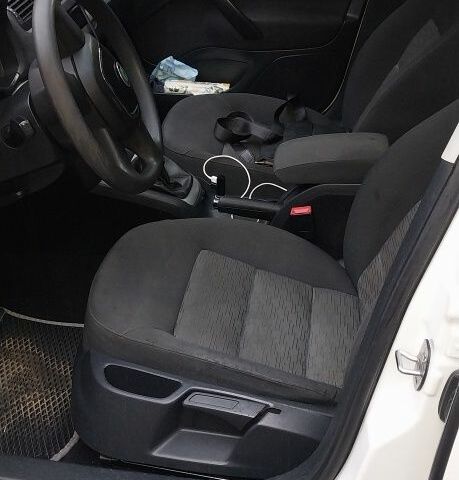 Белый Шкода Октавия, объемом двигателя 1.6 л и пробегом 65 тыс. км за 9406 $, фото 13 на Automoto.ua