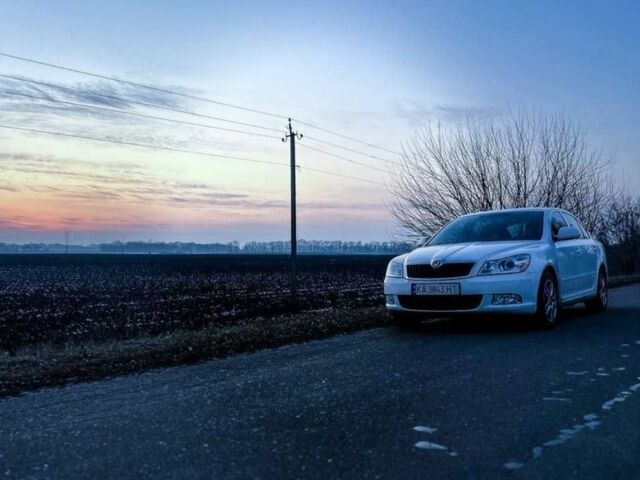 Білий Шкода Октавія, об'ємом двигуна 1.6 л та пробігом 350 тис. км за 7253 $, фото 4 на Automoto.ua