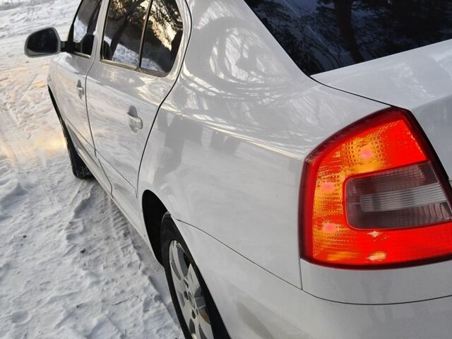 Белый Шкода Октавия, объемом двигателя 1.8 л и пробегом 290 тыс. км за 7950 $, фото 7 на Automoto.ua