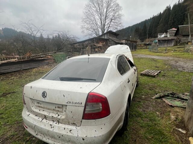 Белый Шкода Октавия, объемом двигателя 1.6 л и пробегом 290 тыс. км за 5500 $, фото 5 на Automoto.ua