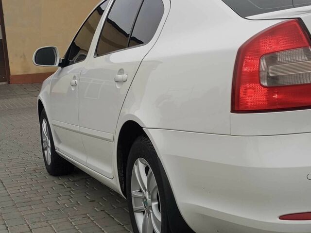 Белый Шкода Октавия, объемом двигателя 1.6 л и пробегом 264 тыс. км за 6728 $, фото 14 на Automoto.ua