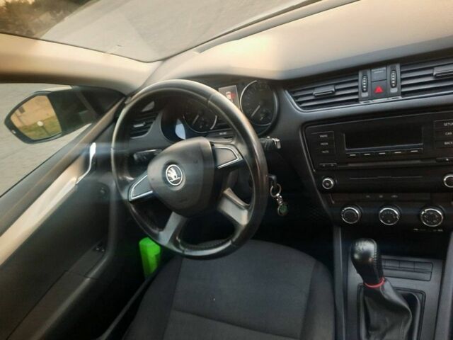 Белый Шкода Октавия, объемом двигателя 1.6 л и пробегом 224 тыс. км за 9400 $, фото 9 на Automoto.ua