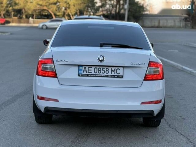 Белый Шкода Октавия, объемом двигателя 2 л и пробегом 228 тыс. км за 12800 $, фото 12 на Automoto.ua
