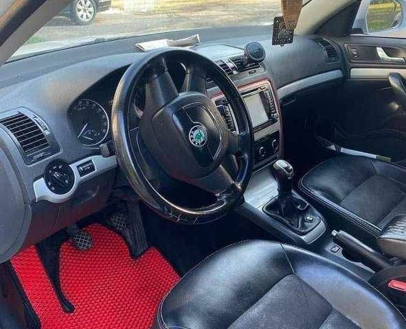 Белый Шкода Октавия, объемом двигателя 1.9 л и пробегом 200 тыс. км за 7500 $, фото 2 на Automoto.ua