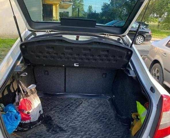 Белый Шкода Октавия, объемом двигателя 1.9 л и пробегом 200 тыс. км за 7500 $, фото 3 на Automoto.ua