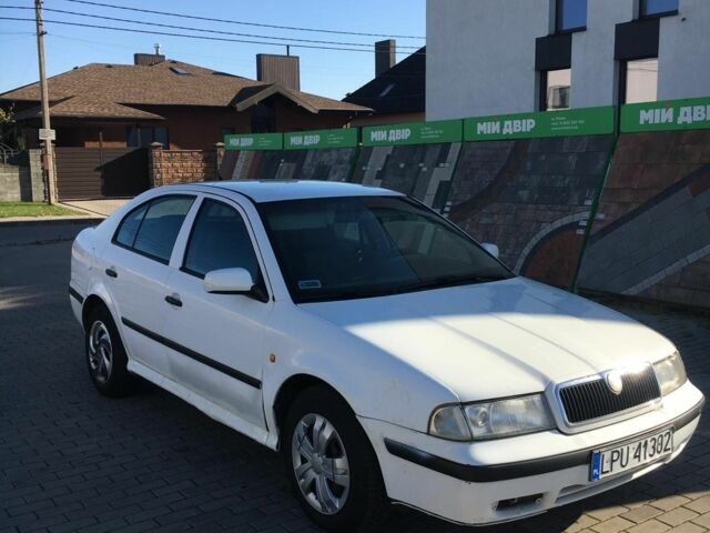Білий Шкода Октавія, об'ємом двигуна 0 л та пробігом 313 тис. км за 1100 $, фото 4 на Automoto.ua