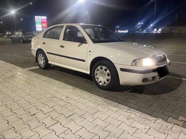 Білий Шкода Октавія, об'ємом двигуна 1.9 л та пробігом 300 тис. км за 1600 $, фото 1 на Automoto.ua