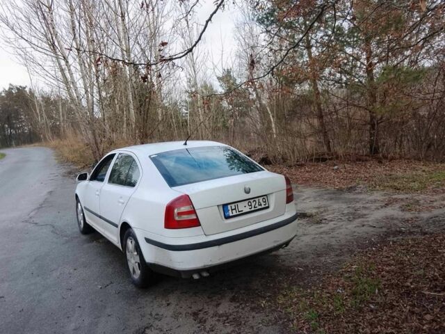 Білий Шкода Октавія, об'ємом двигуна 1.9 л та пробігом 241 тис. км за 1900 $, фото 2 на Automoto.ua