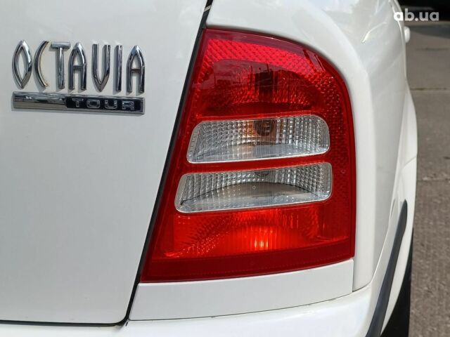 Белый Шкода Октавия, объемом двигателя 1.6 л и пробегом 205 тыс. км за 6290 $, фото 9 на Automoto.ua
