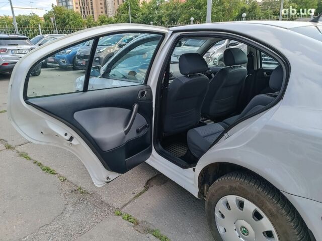 Белый Шкода Октавия, объемом двигателя 1.6 л и пробегом 205 тыс. км за 6290 $, фото 21 на Automoto.ua