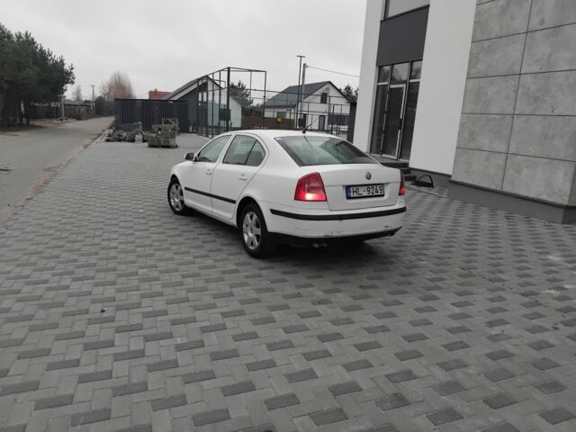 Белый Шкода Октавия, объемом двигателя 1.9 л и пробегом 340 тыс. км за 2200 $, фото 4 на Automoto.ua