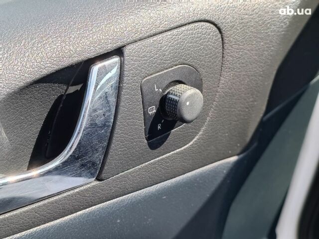 Белый Шкода Октавия, объемом двигателя 1.6 л и пробегом 205 тыс. км за 6290 $, фото 16 на Automoto.ua