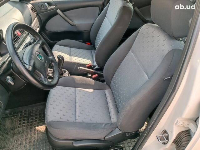 Белый Шкода Октавия, объемом двигателя 1.6 л и пробегом 205 тыс. км за 6290 $, фото 13 на Automoto.ua